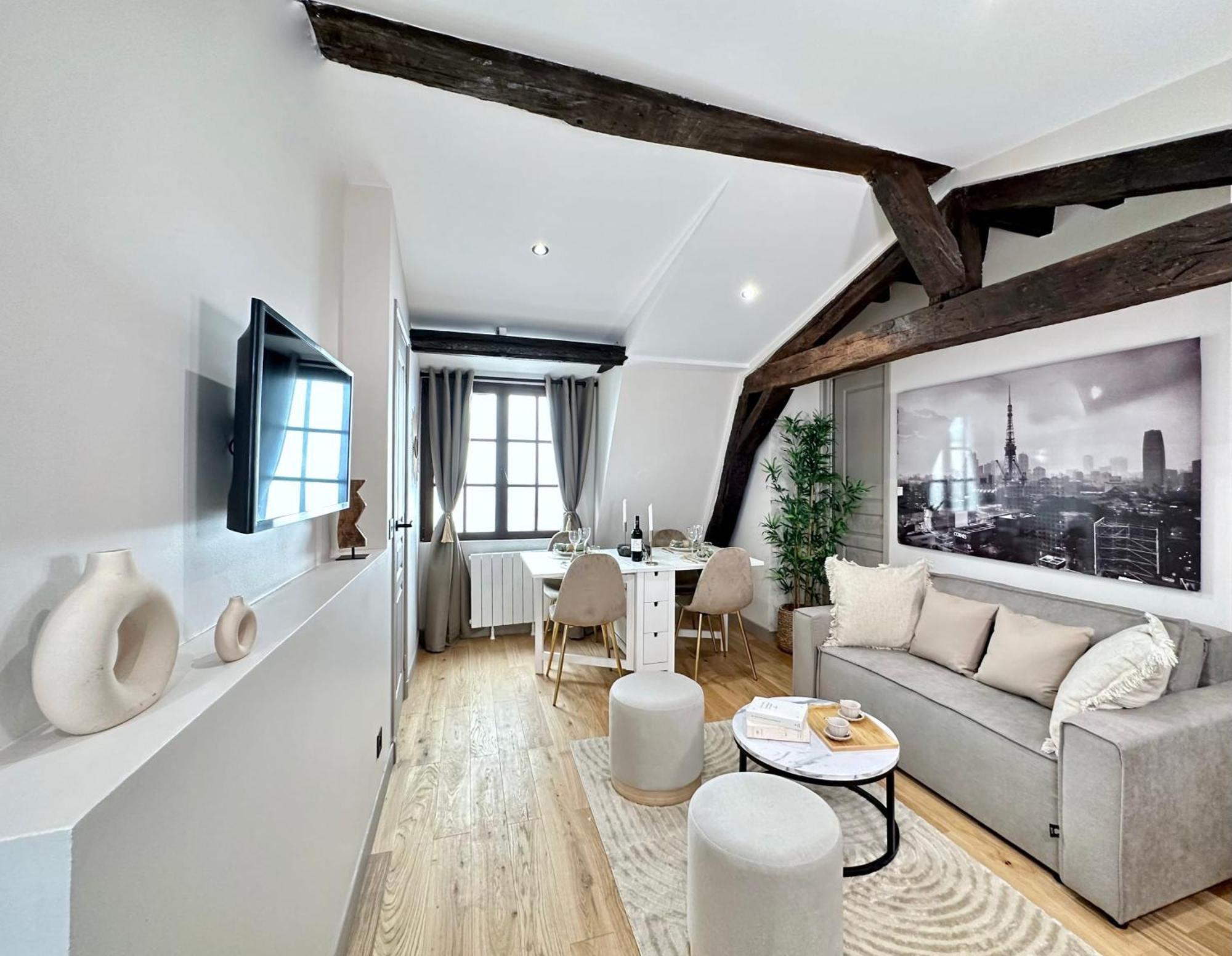 Le Marais' Finest Luxurious Apartment ปารีส ภายนอก รูปภาพ