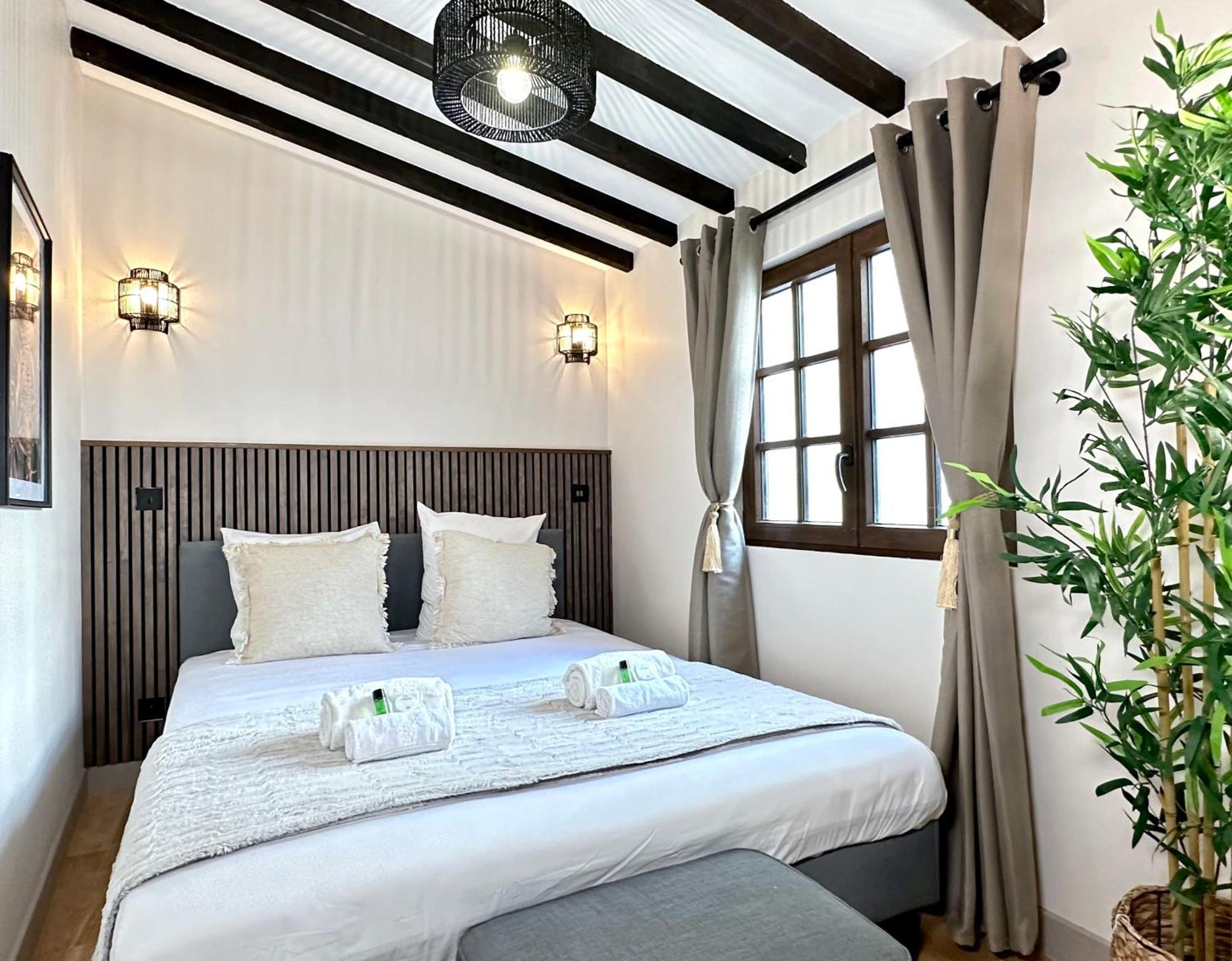 Le Marais' Finest Luxurious Apartment ปารีส ภายนอก รูปภาพ