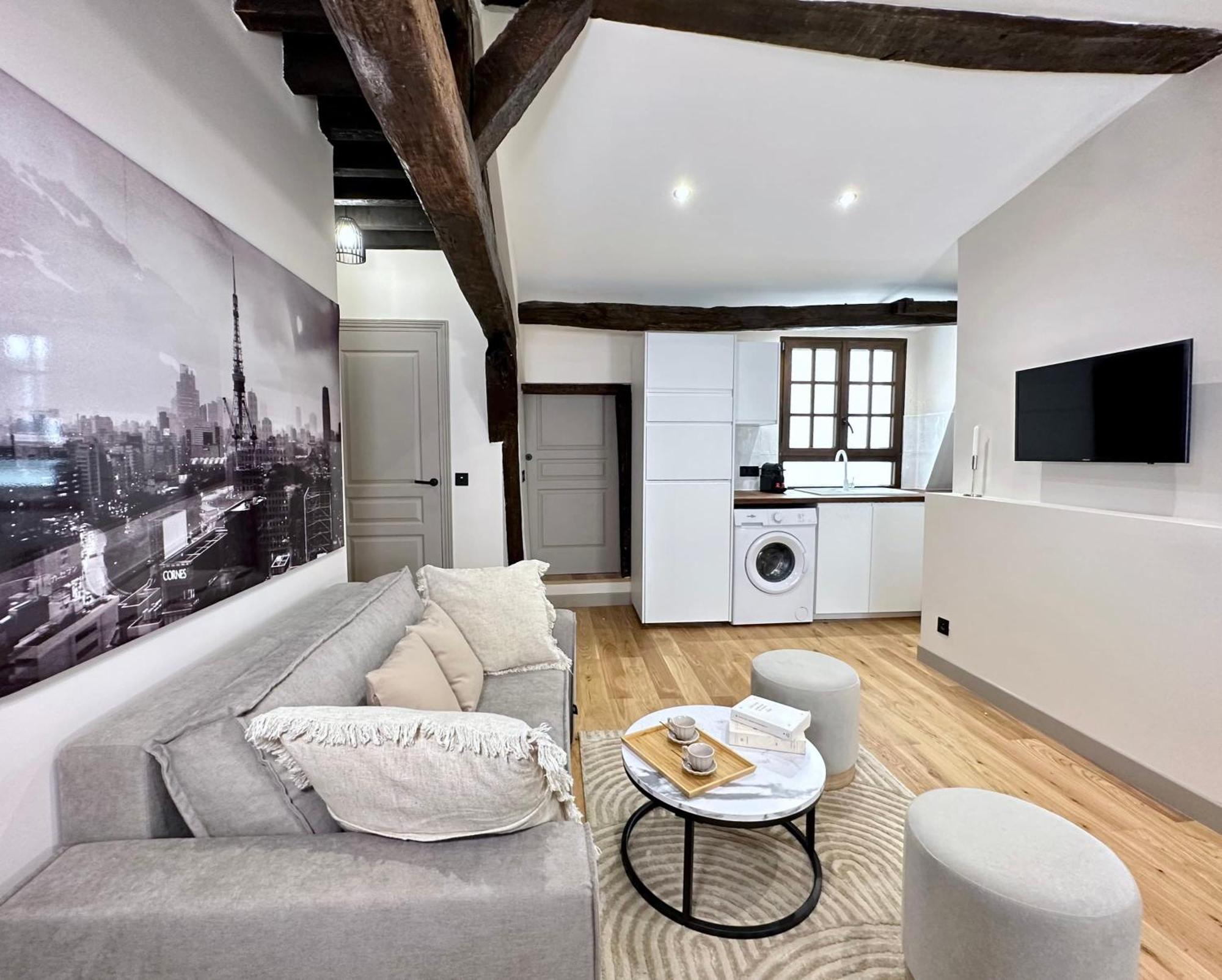 Le Marais' Finest Luxurious Apartment ปารีส ภายนอก รูปภาพ