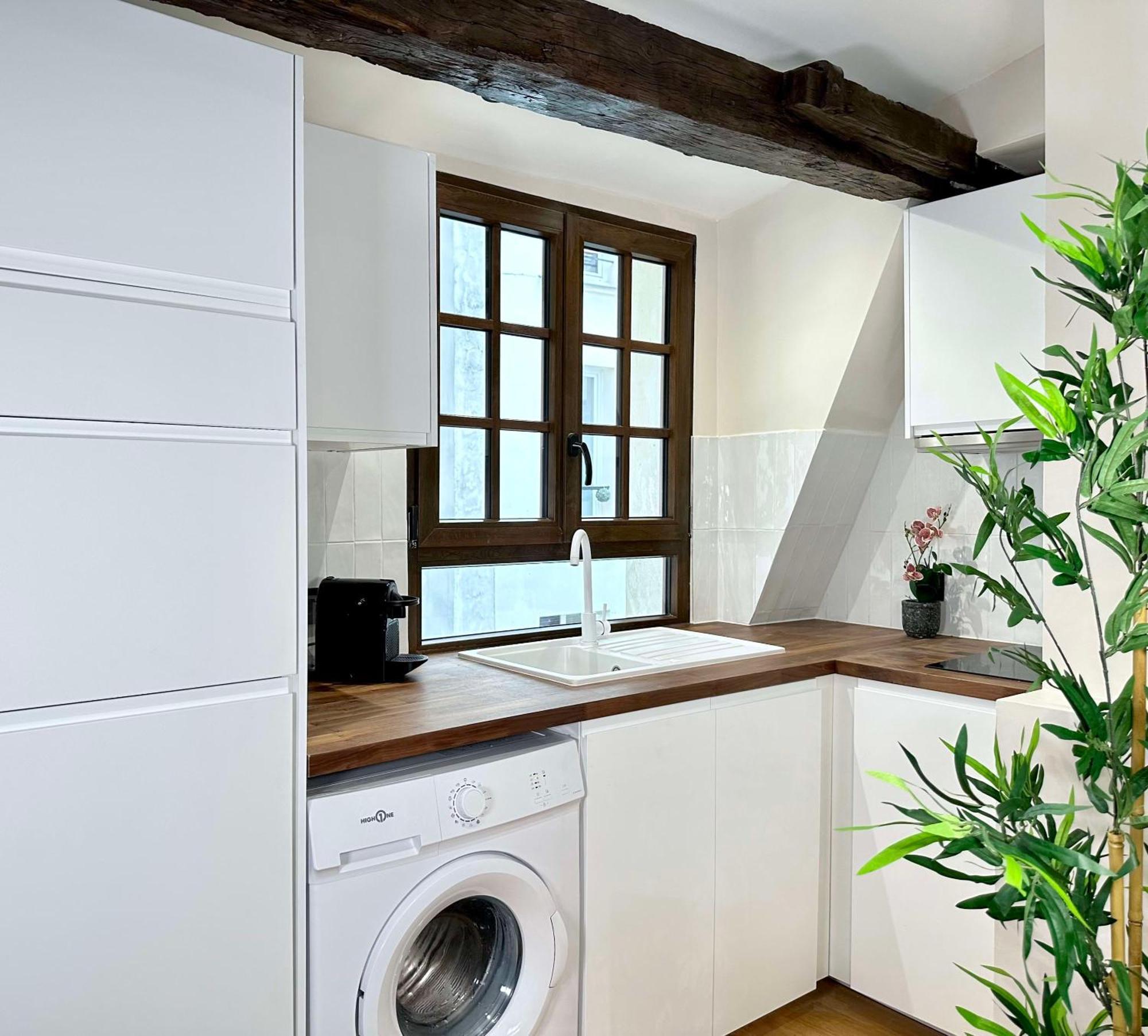 Le Marais' Finest Luxurious Apartment ปารีส ภายนอก รูปภาพ